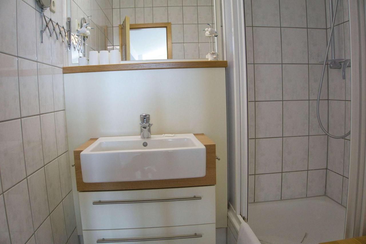 Fewo Mit Meerblick, Gratis Nutzung Vom Ahoi Erlebnisbad Und Sauna In Sellin - Haus Blick Zur See Fewo 11 Гёрен Экстерьер фото